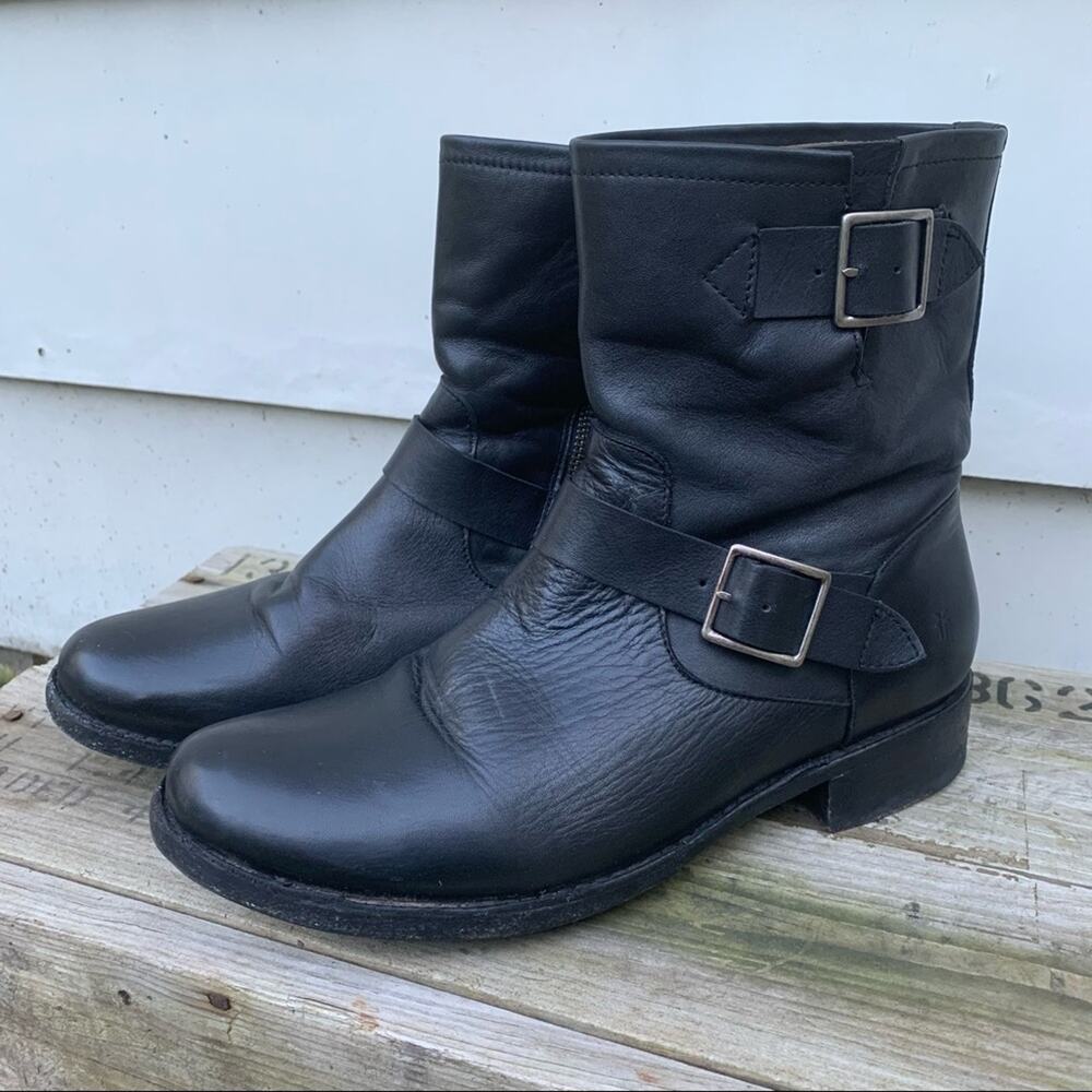Frye Vicky Engineer Boots black buckle leather 11B Style 3478817